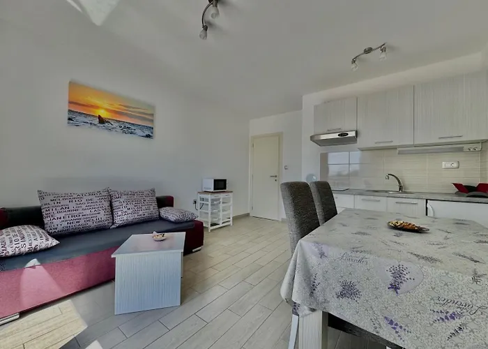 Appartement Cozy Rosmarin With A Sea View Krk Town