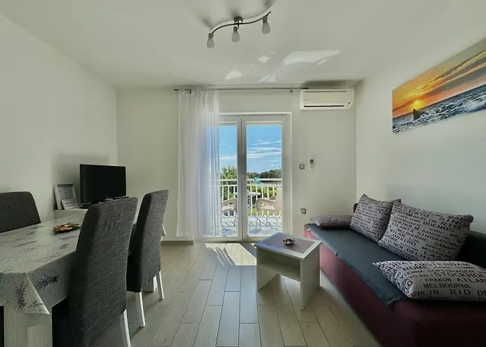 Cozy Rosmarin With A Sea View Krk Town