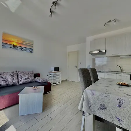 Lejlighed Cozy Rosmarin With A Sea View Krk Town