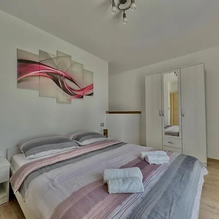 Cozy Rosmarin With A Sea View