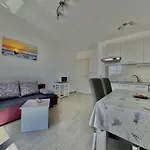 Apartment Cozy Rosmarin With A Sea View Krk Town