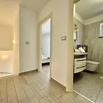 Apartment Cozy Rosmarin With A Sea View Krk Town